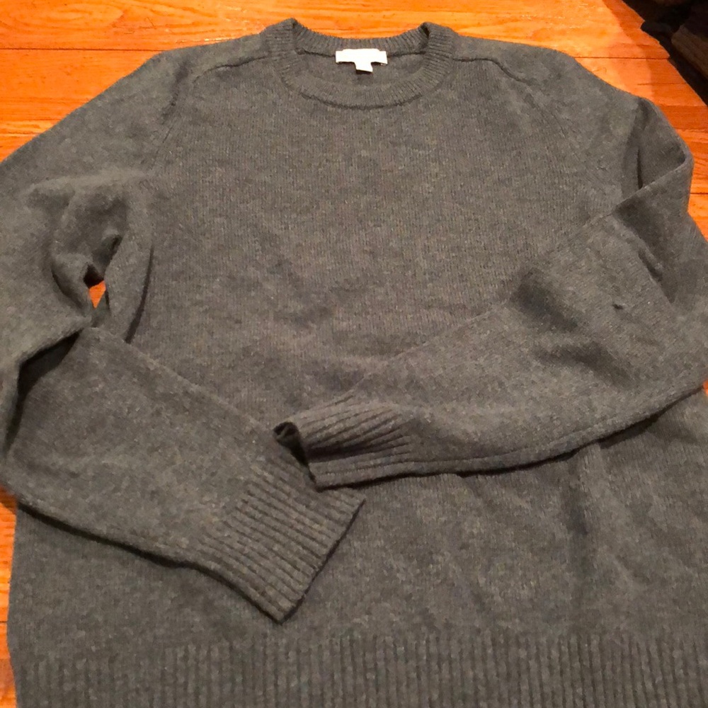 Green gap crew neck